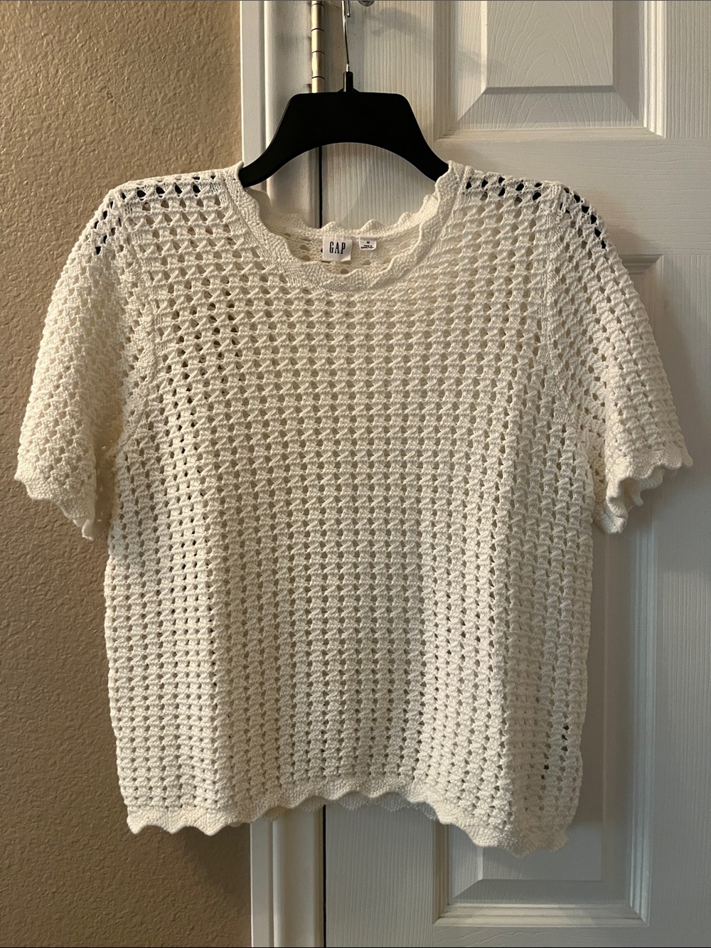 GAP Cream Open-Weave Short Sleeve Crochet Top Medium